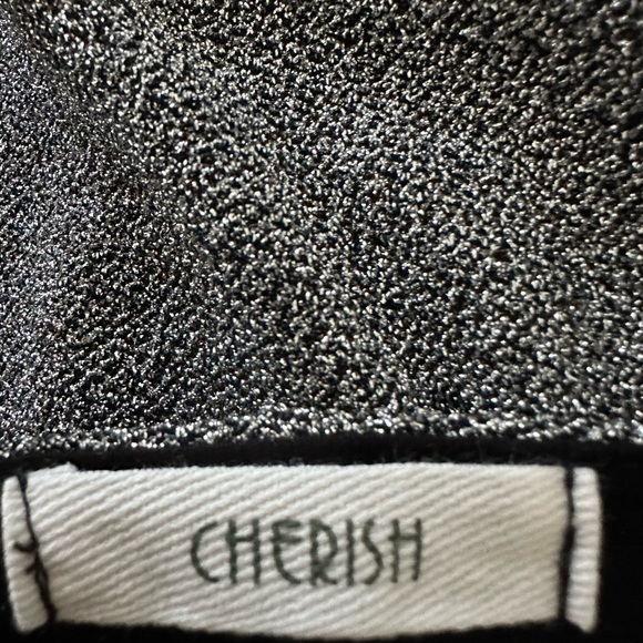 Women’s dress - Picture 3 of 3